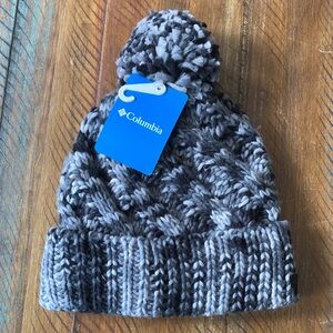 Women’s Columbia Chunky Winter Knit Hat Black New NWT Pom Pom